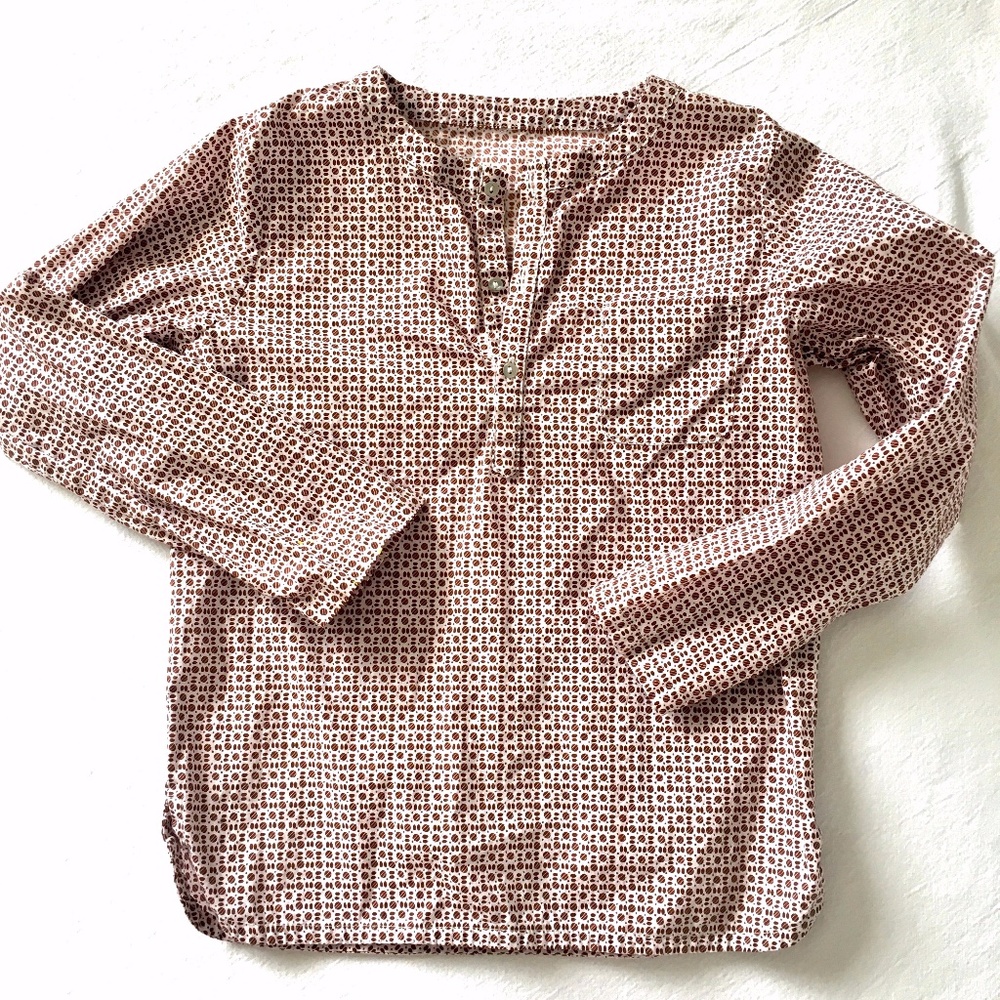 Breezy lightweight 100% cotton blouse